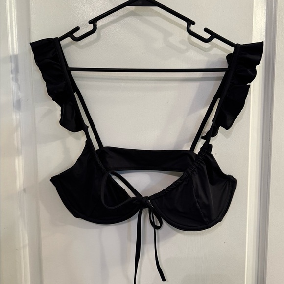 Frankie's Bikinis Other - Frankie’s Bikinis Birdie Ruffle Bikini Top Black XL